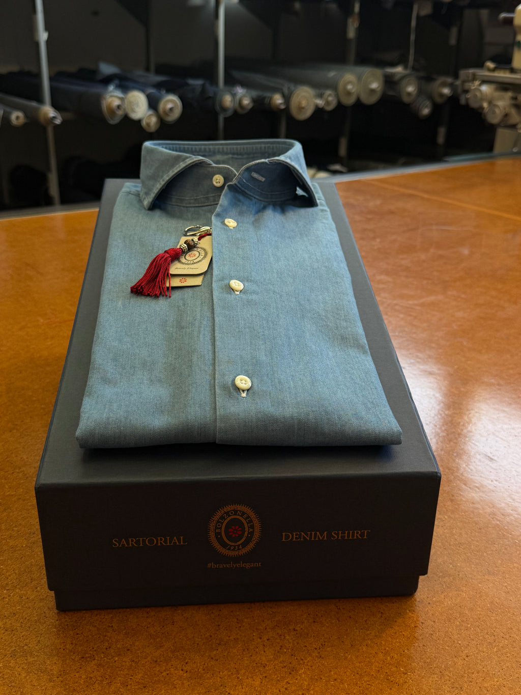 Camicia-azzurra-Harley98-DEN04/W02-primopiano