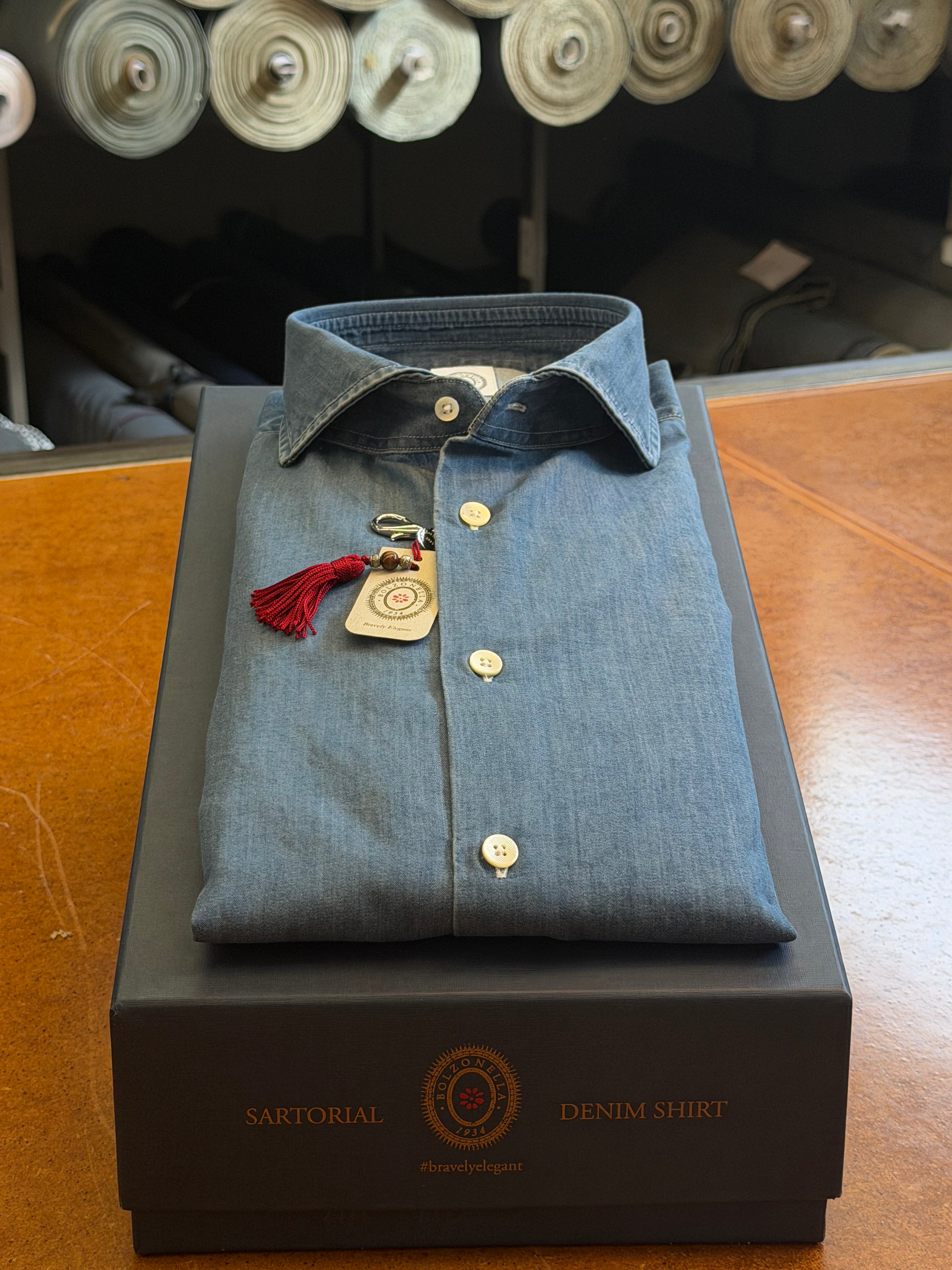 Camicia-azzurra-denim-Harley98-DEN112/02-piegata