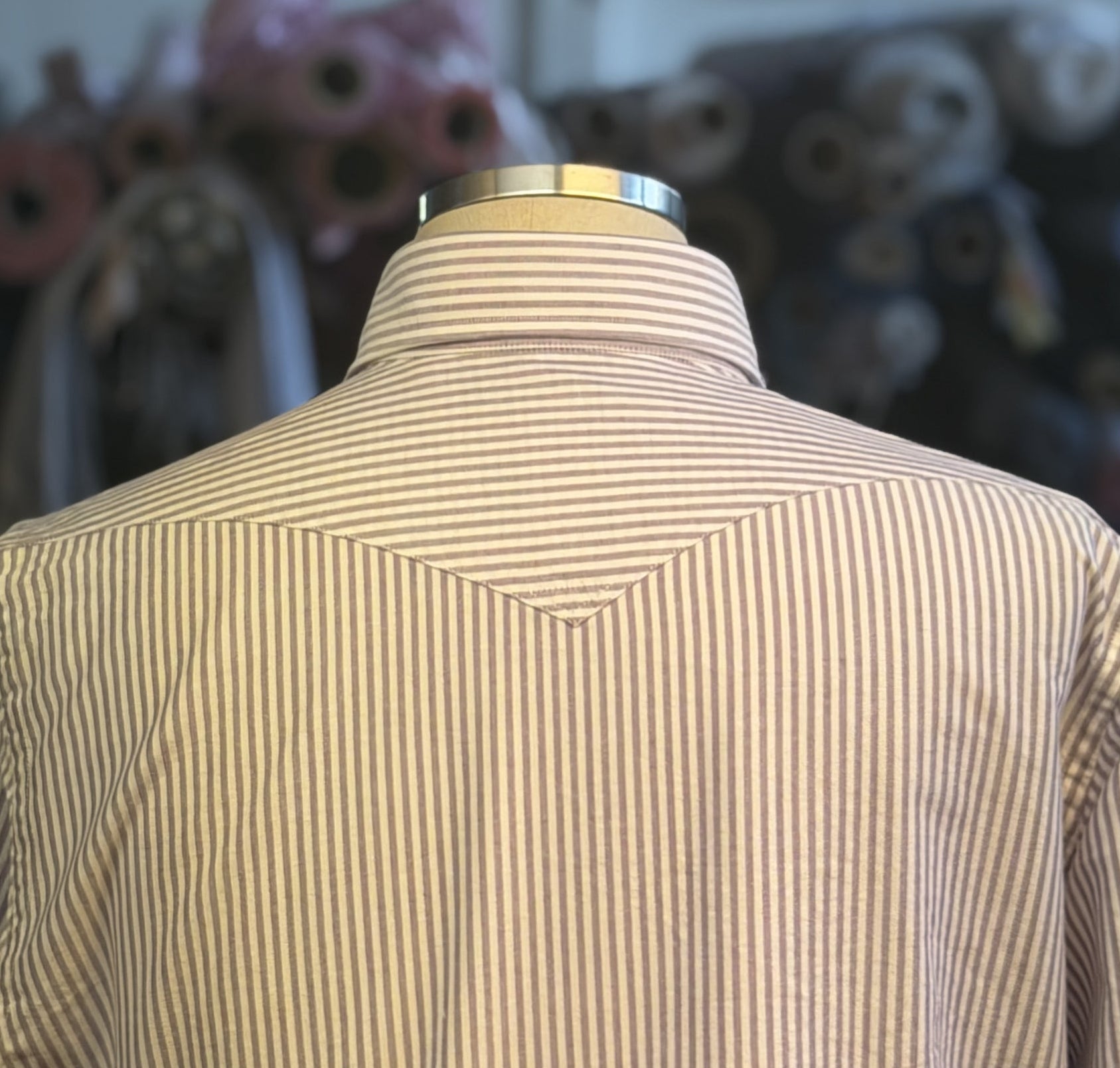 Camicia-righe-biancoviola-Norton-5000_6200-posteriore